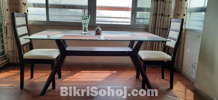 Dining Table & Chairs